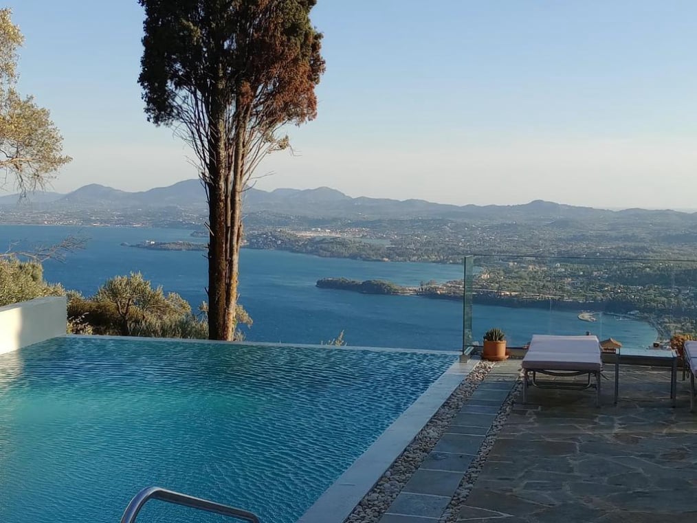 Rizaria Sea View House